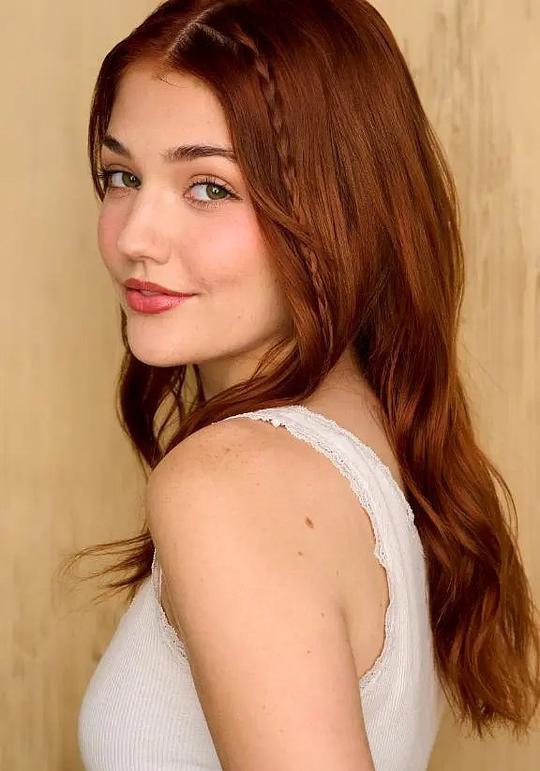 艾琳·摩尔 Erin Moore