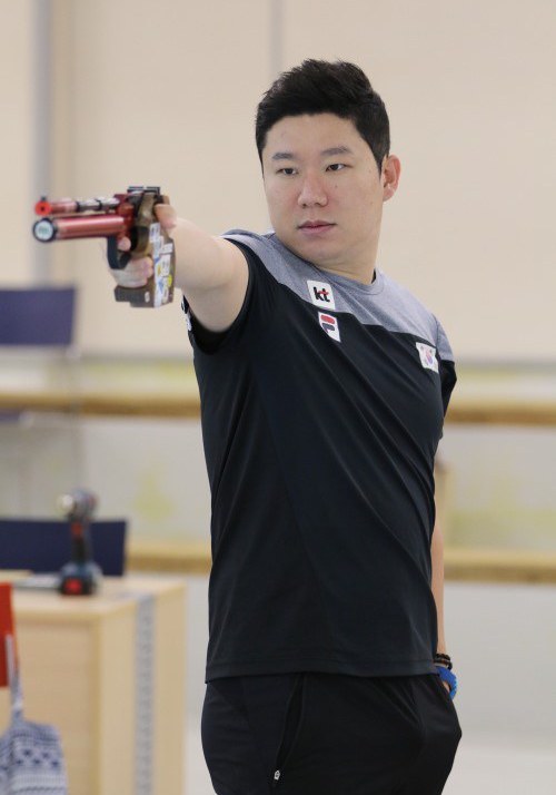 秦钟午 Jong-oh Jin