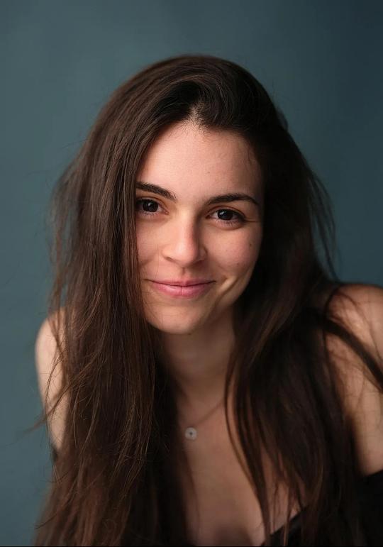 西尔维娅·纳瓦尔 Silvia Naval