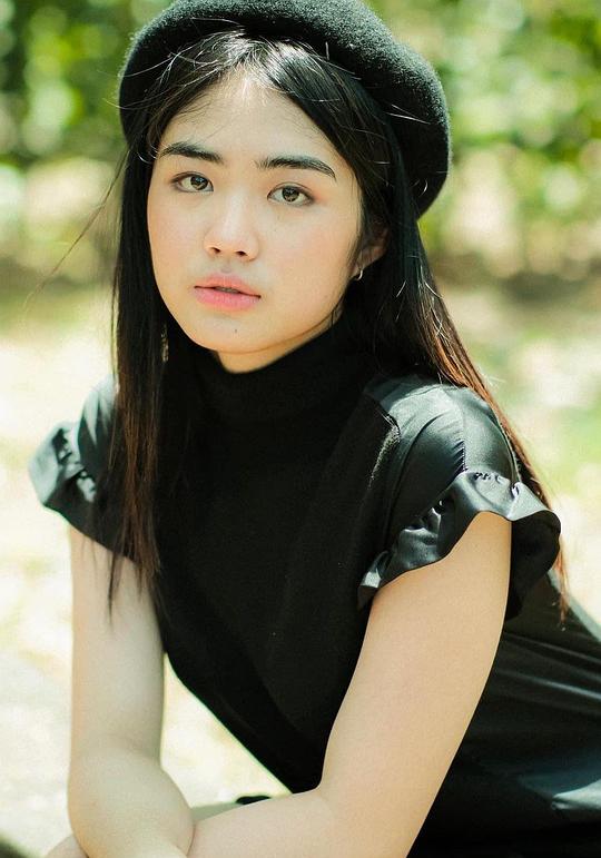 阿兹·阿科斯塔 Azi Acosta