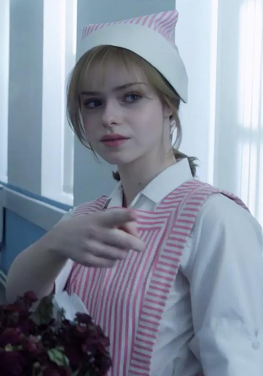 塔拉·诺拉·亨利 Tara Nora Henry