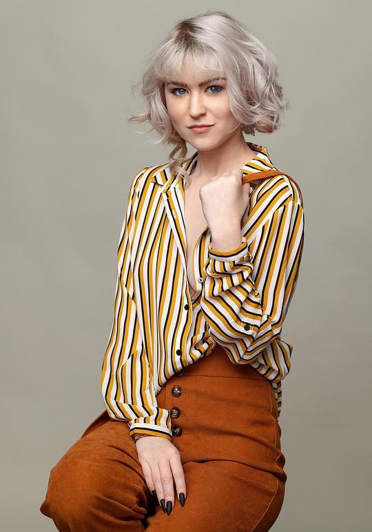 埃里卡·蔡斯 Erika Chase