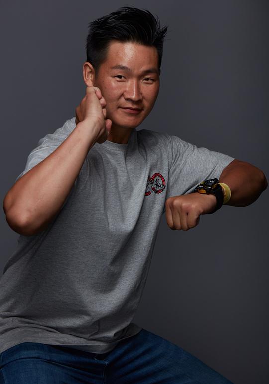 尹纯雄 Chunxiong Yin