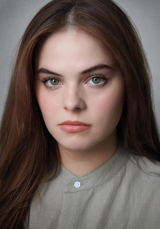 格蕾丝·武科维奇 Grace Vukovic