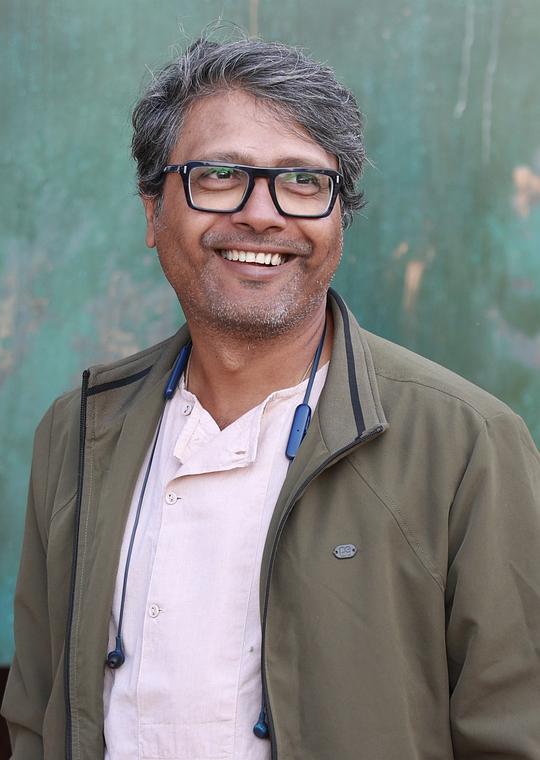尼基尔·纳格什·巴特 Nikhil Nagesh Bhat