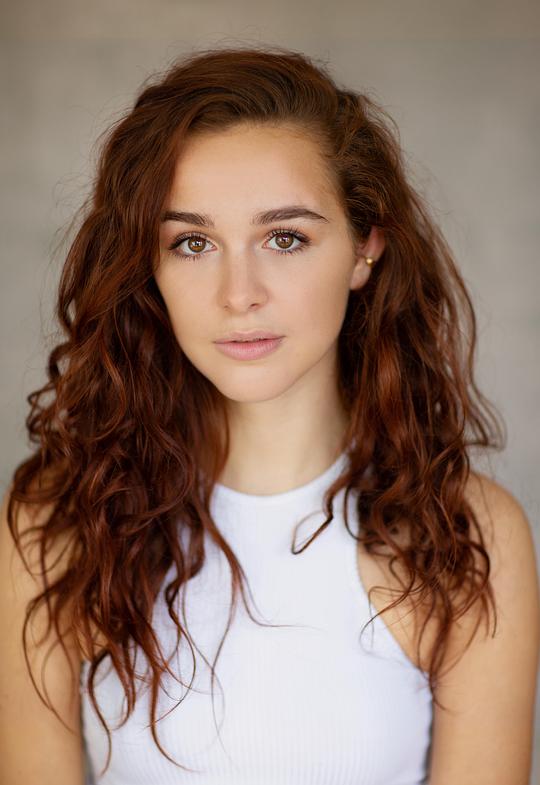 西尔维娅·普莱兹提 Silvia Presente