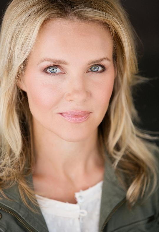 塔妮娅·克里斯汀森 Tanya Christiansen