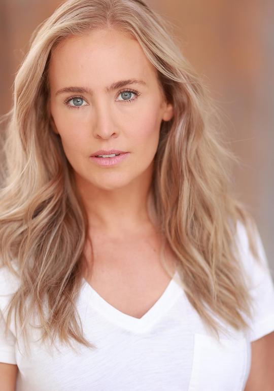 凯莉·费伦 Kelly Phelan