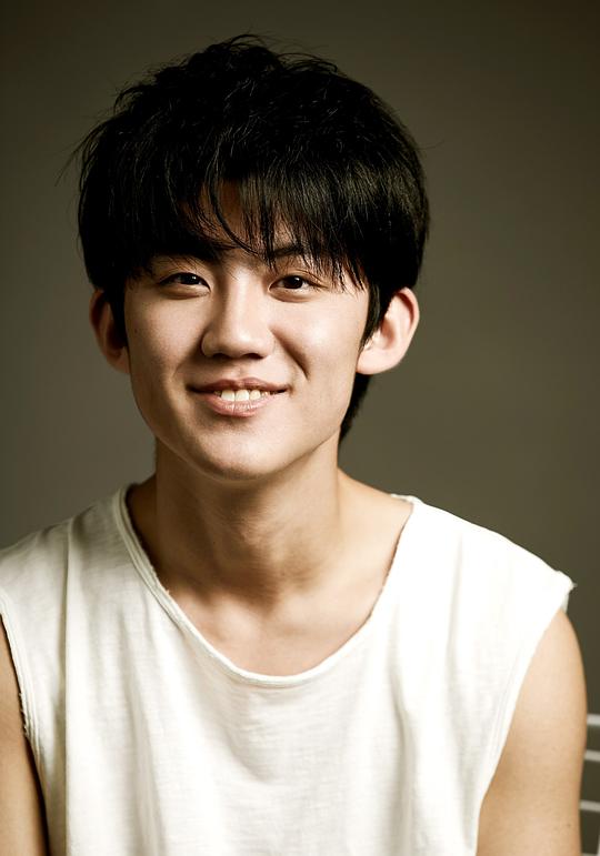 康一鸣 Yiming Kang
