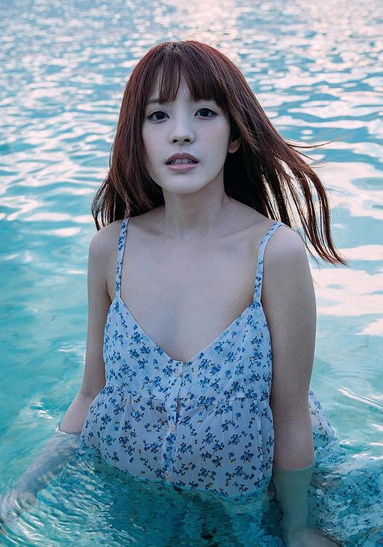 桃乃木香奈 Kana Momonogi