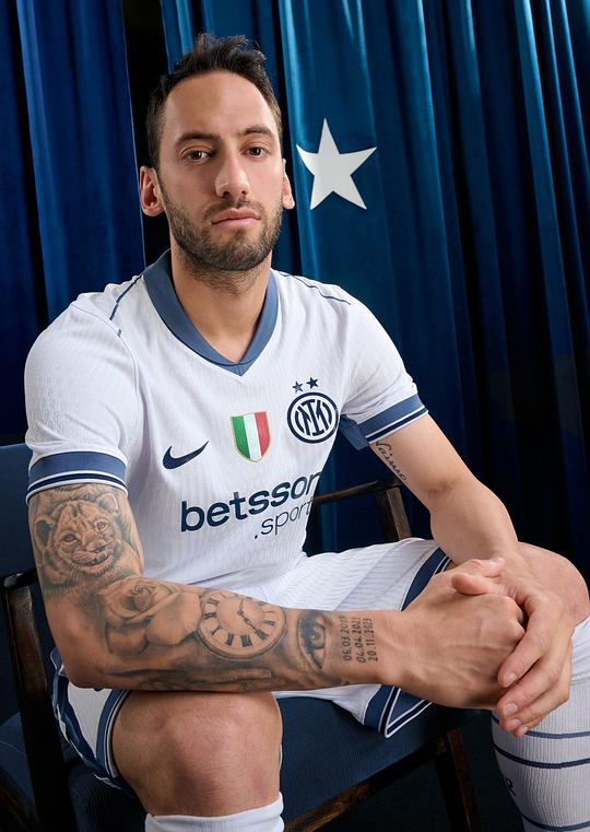 哈坎·恰尔汗奥卢 Hakan Calhanoglu