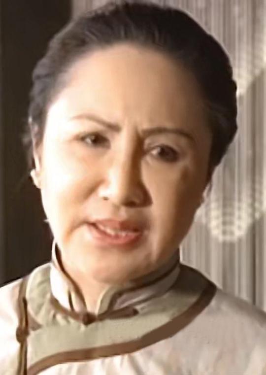 严忆苓 Yi-ling Yan