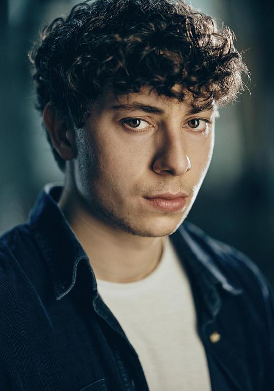 哈维·阿蒙德 Harvey Almond