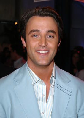 本·马尔罗尼 Ben Mulroney