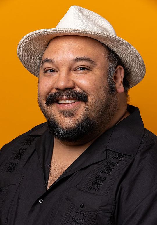 豪尔赫·R·古铁雷斯 Jorge R. Gutierrez