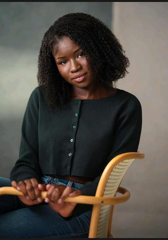 奥莫塔伊·杜罗贾伊耶 Omotayo Durojaiye