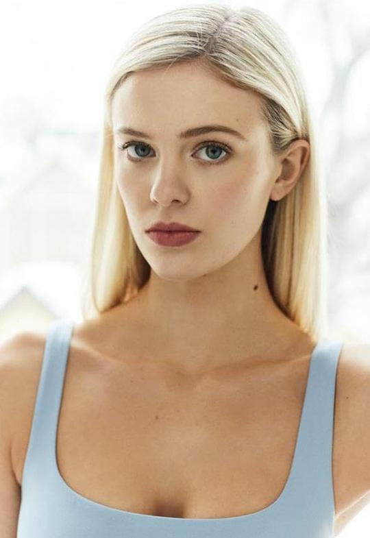 凯特琳·贝肯 Kaitlyn Bacon