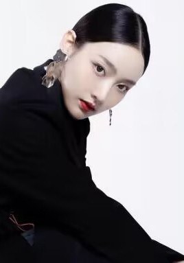 孙露鹭 Lulu Sun