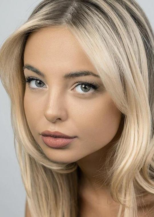 艾玛·科托斯 Emma Kotos