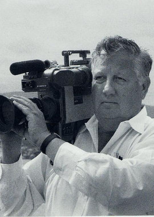 罗伯特·德鲁 Robert Drew