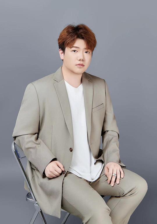 张云鹤 Yunhe Zhang