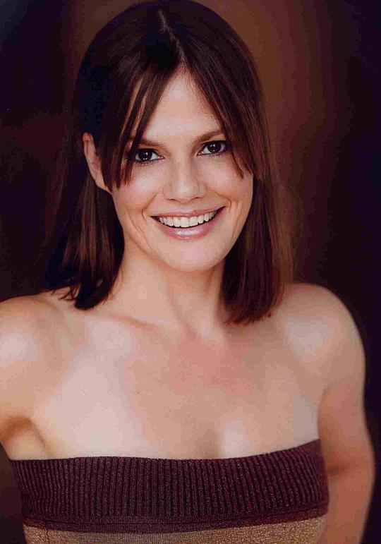 苏珊·克莱尔 Suzanne Cryer