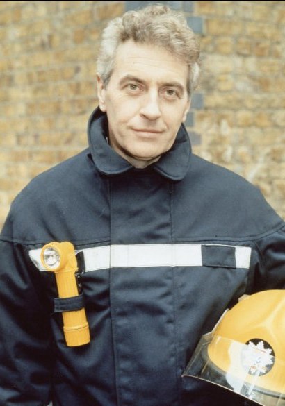 詹姆斯·哈泽尔丁 James Hazeldine