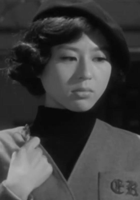 峯品子 Shinako Mine