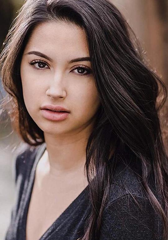 凯拉·海勒 Kayla Heller