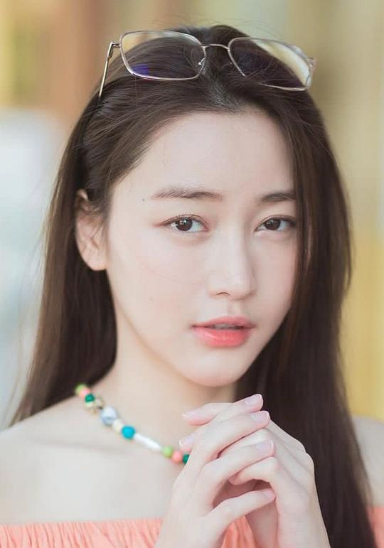 艾瓦琳·阿提猜超瓦绮 Evarin Atichaichaowakit