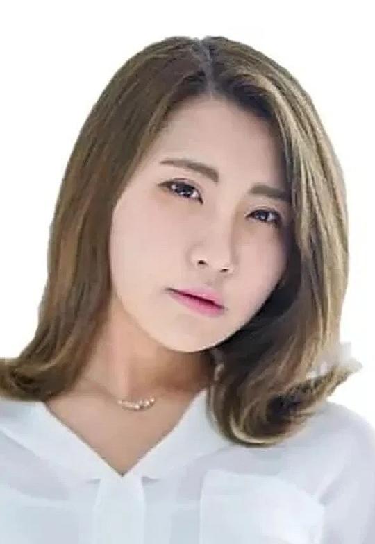 莉莎 Lisa