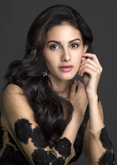 艾米拉·达斯特 Amyra Dastur