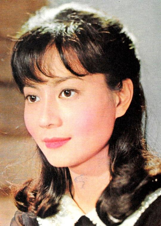 劳若冰 Ruobing Lao