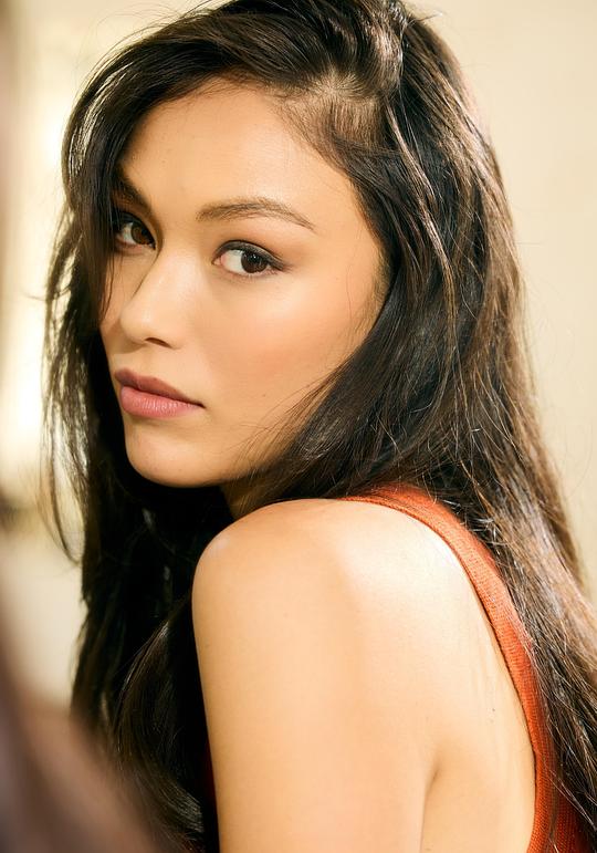 佐伊·西普雷斯 Zoe Cipres