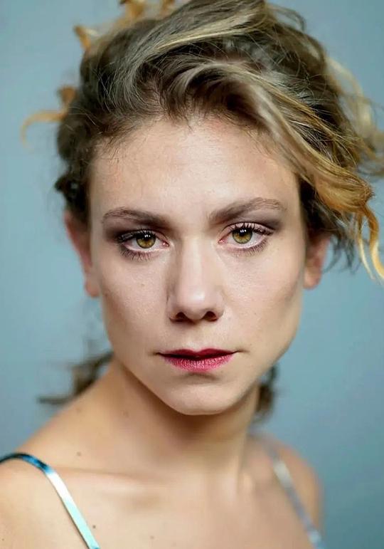 伊丽莎白·马祖洛 Elisabetta Mazzullo