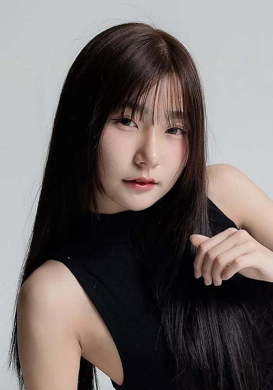 玛娜莎楠·瓦尼萨塔蓬 Manatsanan Wanichsataporn