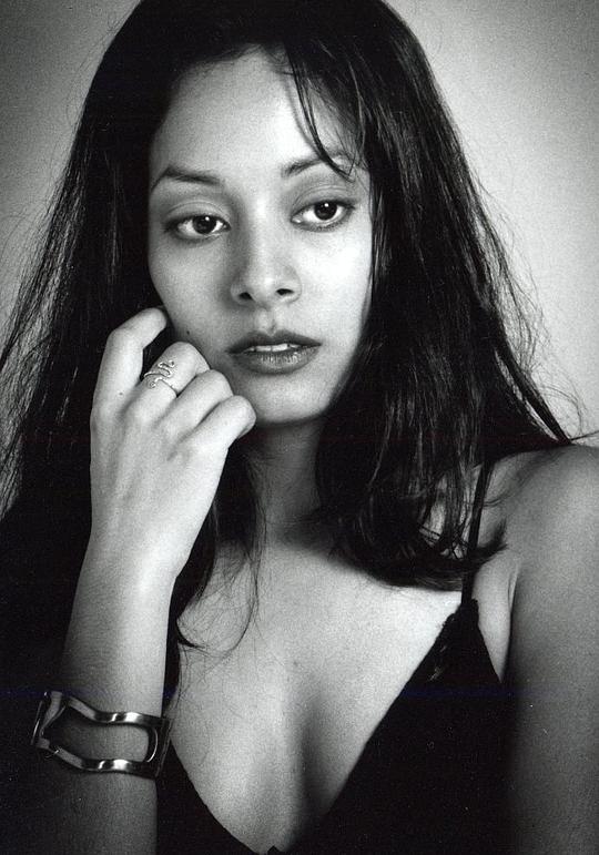 埃洛伊萨·弗洛雷斯 Eloissa Florez