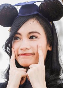 玛娜莎达红·彭熙拉塔姆 Manatsadabhorn Pongchinnartham