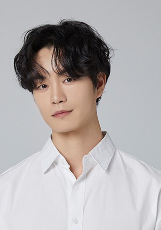 申英灿 Young-chan Shin