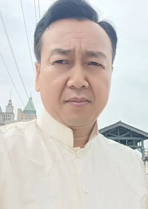 黄文浩 Wenhao Huang