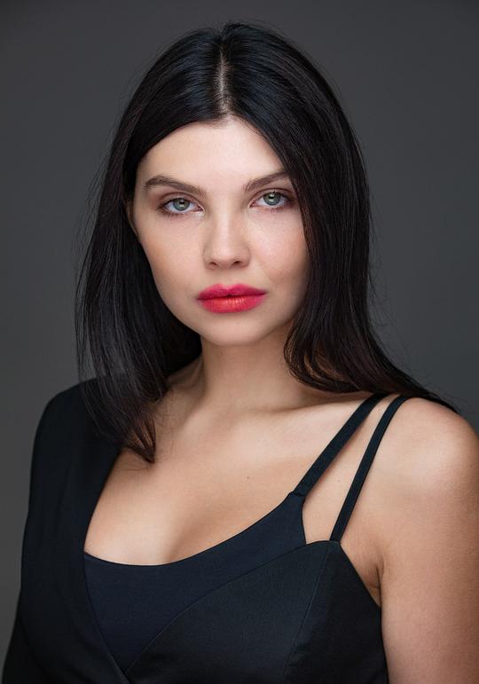 安娜·斯克拉奇科娃 Anna Skladchikova