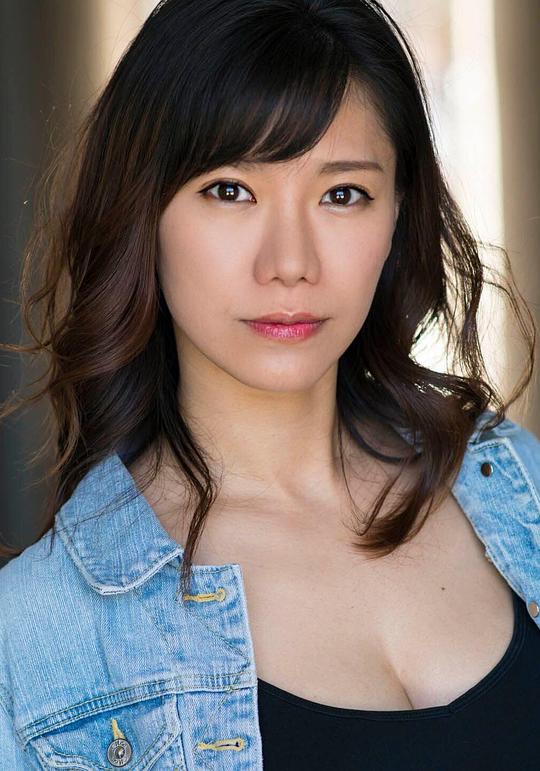 铃木成纱 Narisa Suzuki