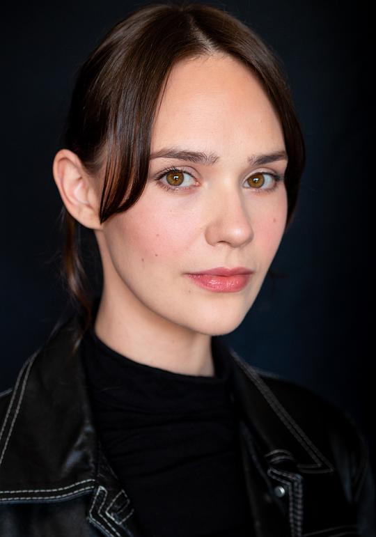 奥利维亚·菲尔德斯 Olivia Fildes