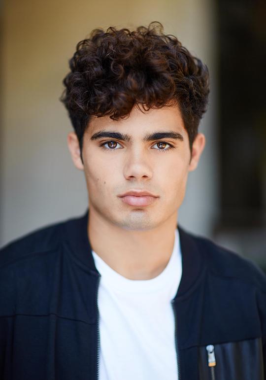 埃默里·凯利 Emery Kelly