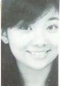 石玲子 Lingzi Shi