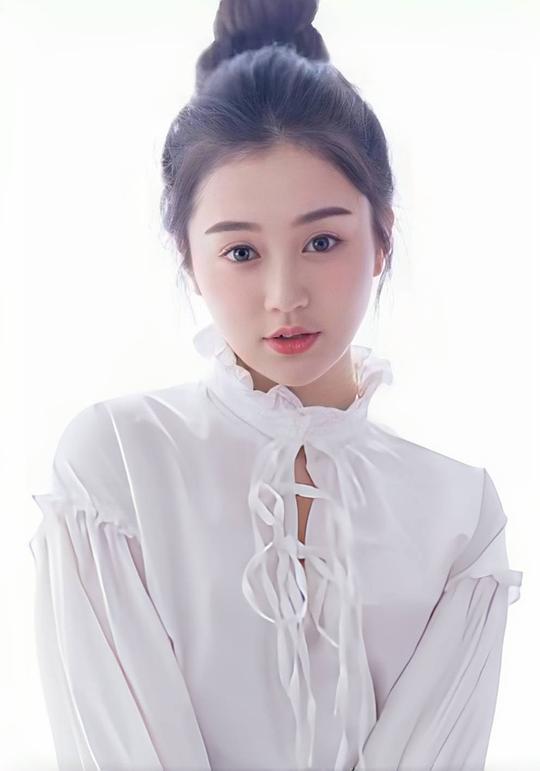 刘伊一 Yiyi Liu