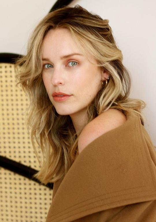 杰西卡·麦克娜美 Jessica McNamee