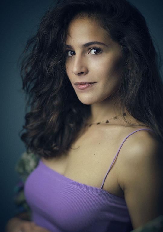 塞莱斯特·萨维诺 Celeste Savino