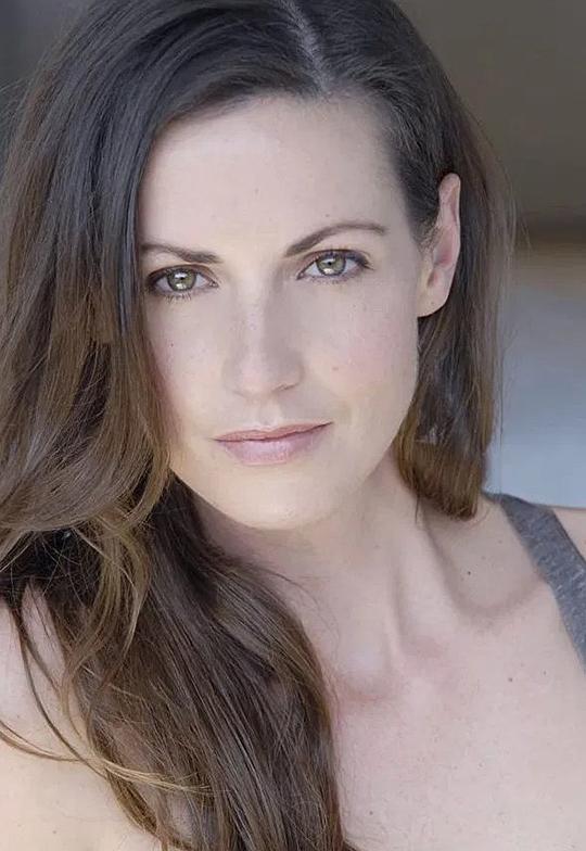 利兹·凯里 Liz Carey
