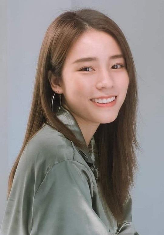 芭妮莎拉·芭林亚纳 Panisara Prinyarux